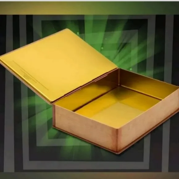 AMC Beetlejuice - The Handbook Popcorn Bucket & Tumbler W/Sandstorm Topper - Picture 5 of 6